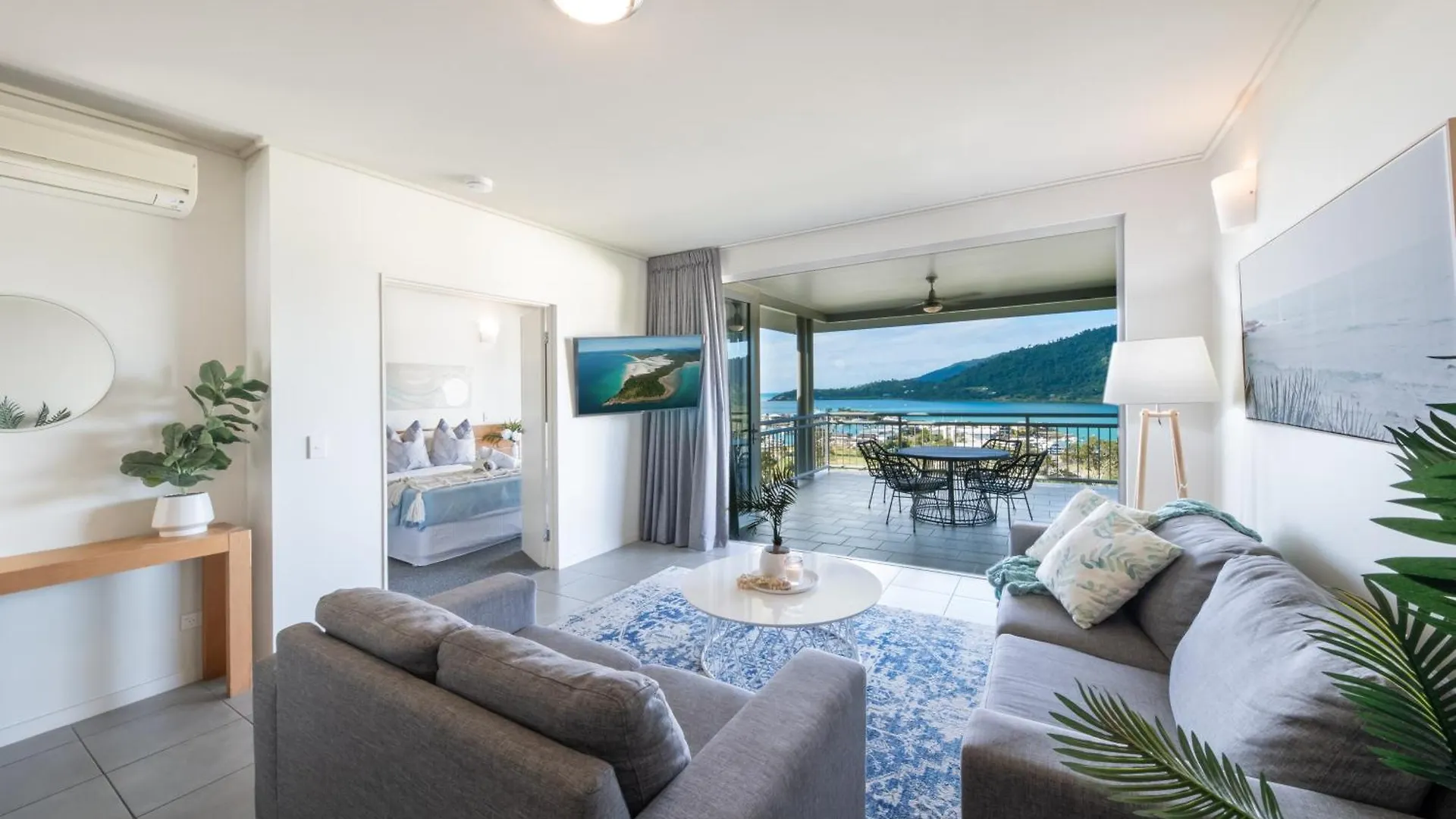 Paradise Palms Airlie Beach Apartment